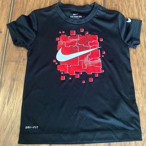 Black Nike tee
